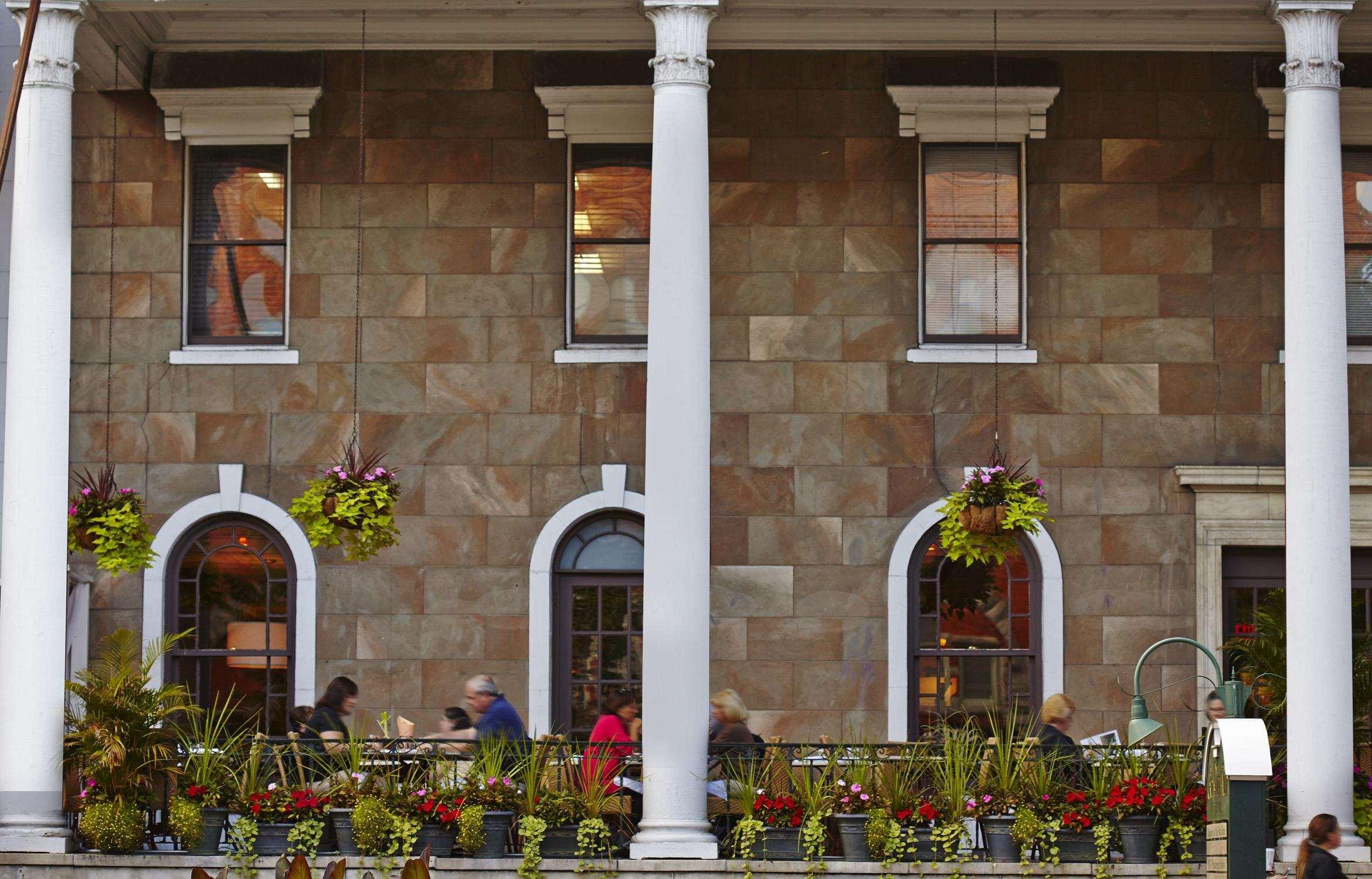 The Saratoga Hilton Hotell Saratoga Springs Exteriör bild