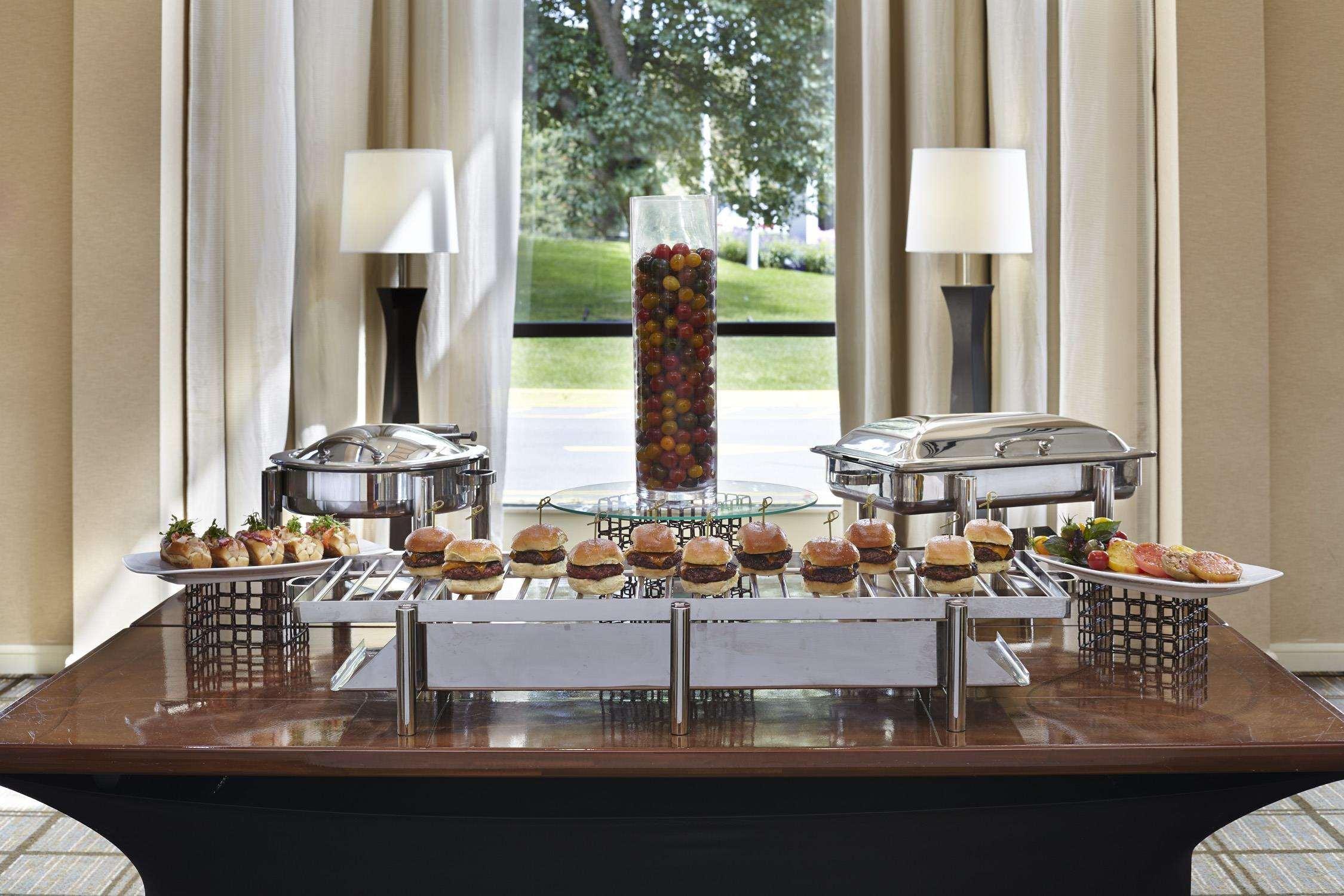 The Saratoga Hilton Hotell Saratoga Springs Exteriör bild